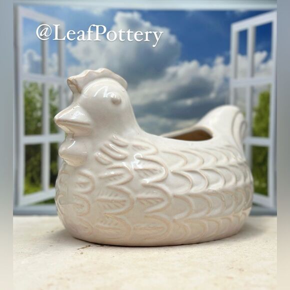 Gallina Cream/White Ceramic Planter without Drainage Holes - Picture 1 of 10